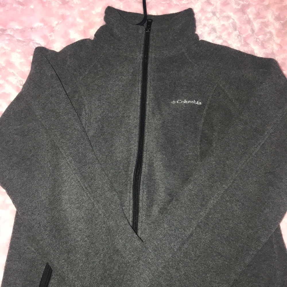 Dark Gray Small Columbia Sweater